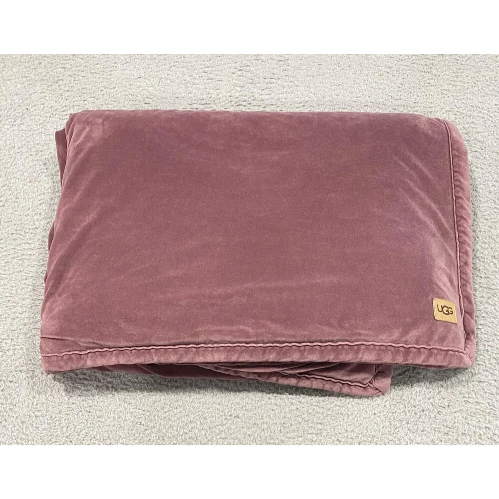 UGG Throw Blanket 50x70 Non-Standard Pink Reversible Sherpa Plush Polyester Cozy
